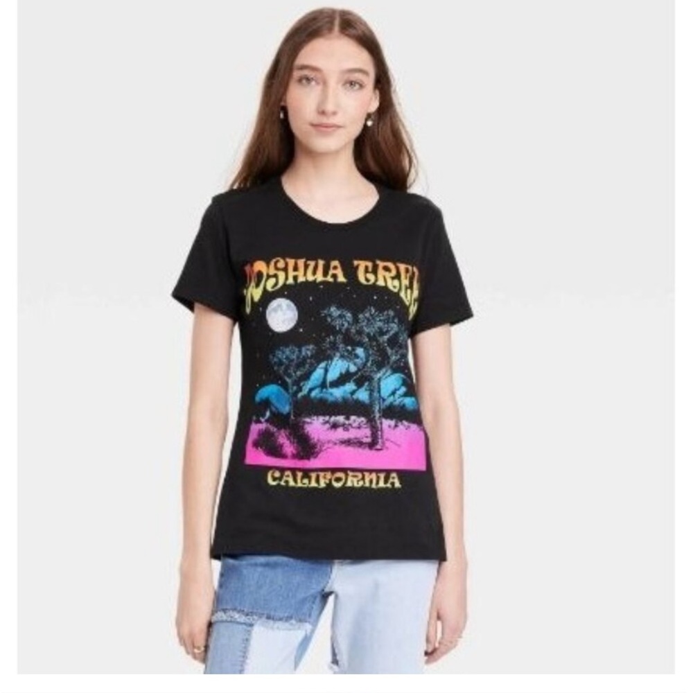 🖤✔️🌺🌸NWT WOMENS TEE